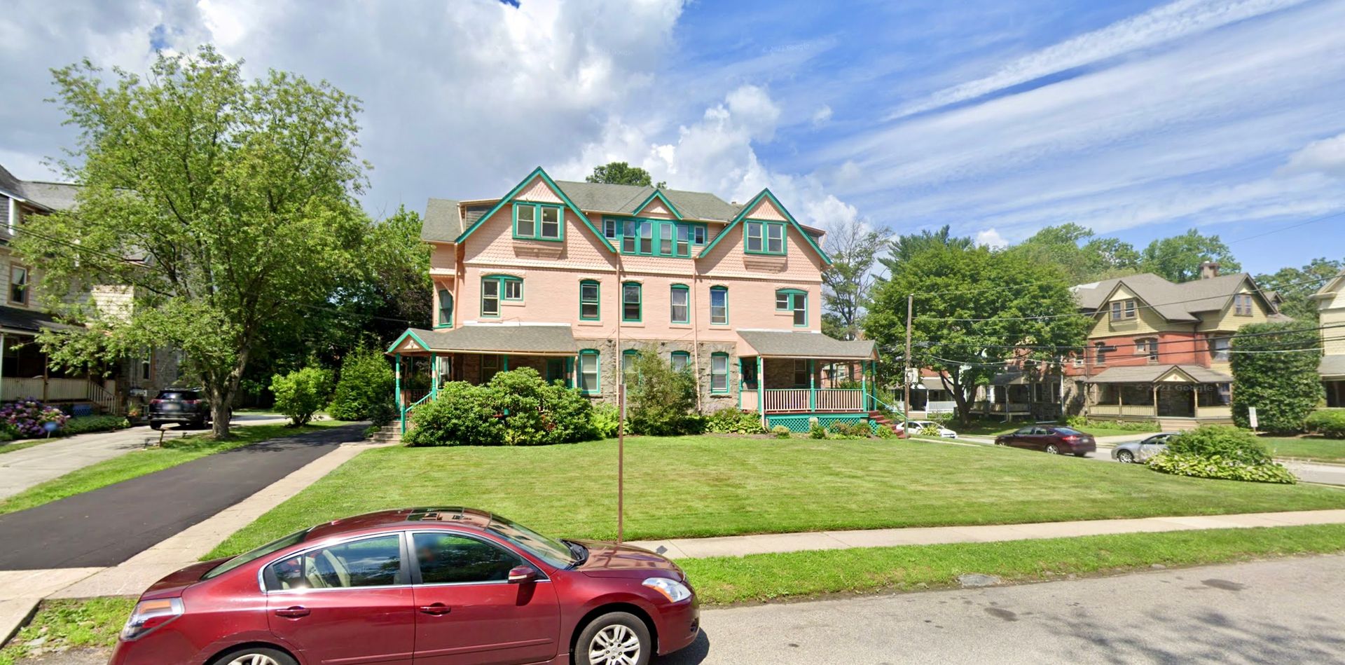 Lansdowne Apartment: 44-46 Runnemede Ave.