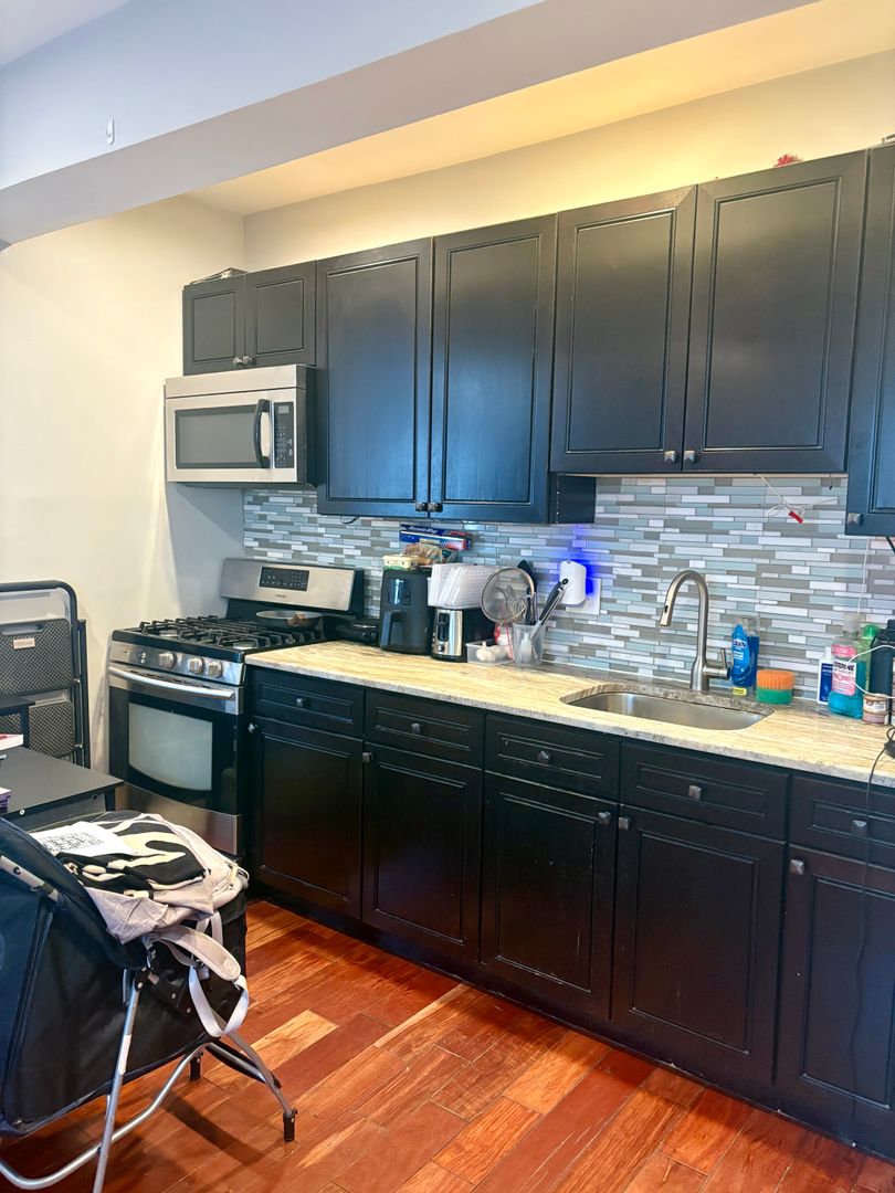 Philadelphia Apartment: 4900 Pine Street