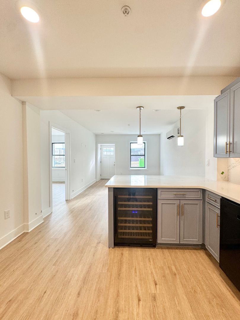 Phildelphia Apartment: 1422-1430 North 8th St