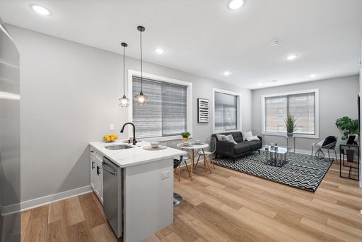 Cozy 1BR Apartment | Modern Finishes, Great Light & Prime Location – photo 1