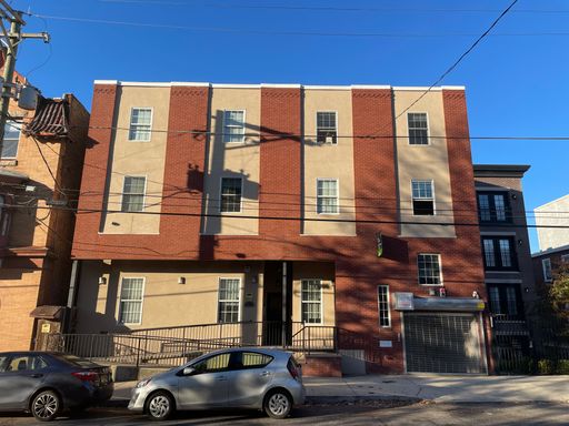 Large, 3 BR/2 BA for rent near Drexel/UPENN - Available for Fall 2026! – photo 1
