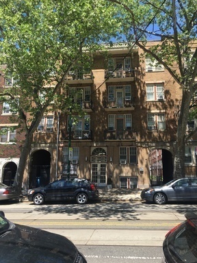 1 bedroom apartment near Clark park available in Sept! – photo 1