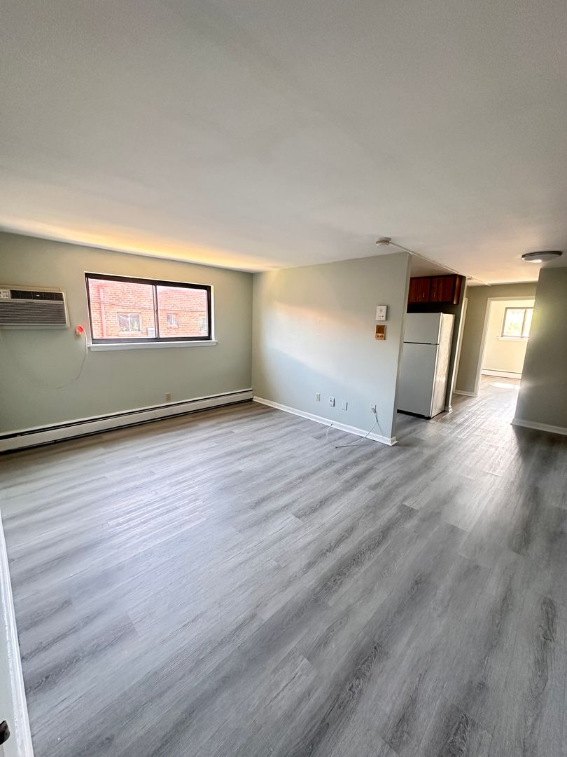 Upper Darby Apartment: 6700 Marshall Road