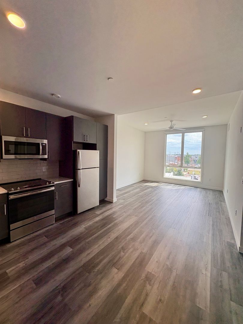 Philadelphia Apartment: 2559 Amber Street