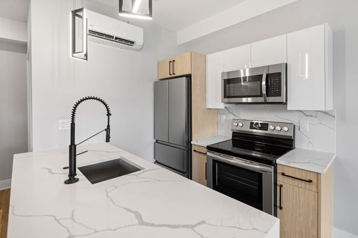 Newly Renovated Studio Apartments in Powelton Village!!! Available for a September move-in! – photo 1