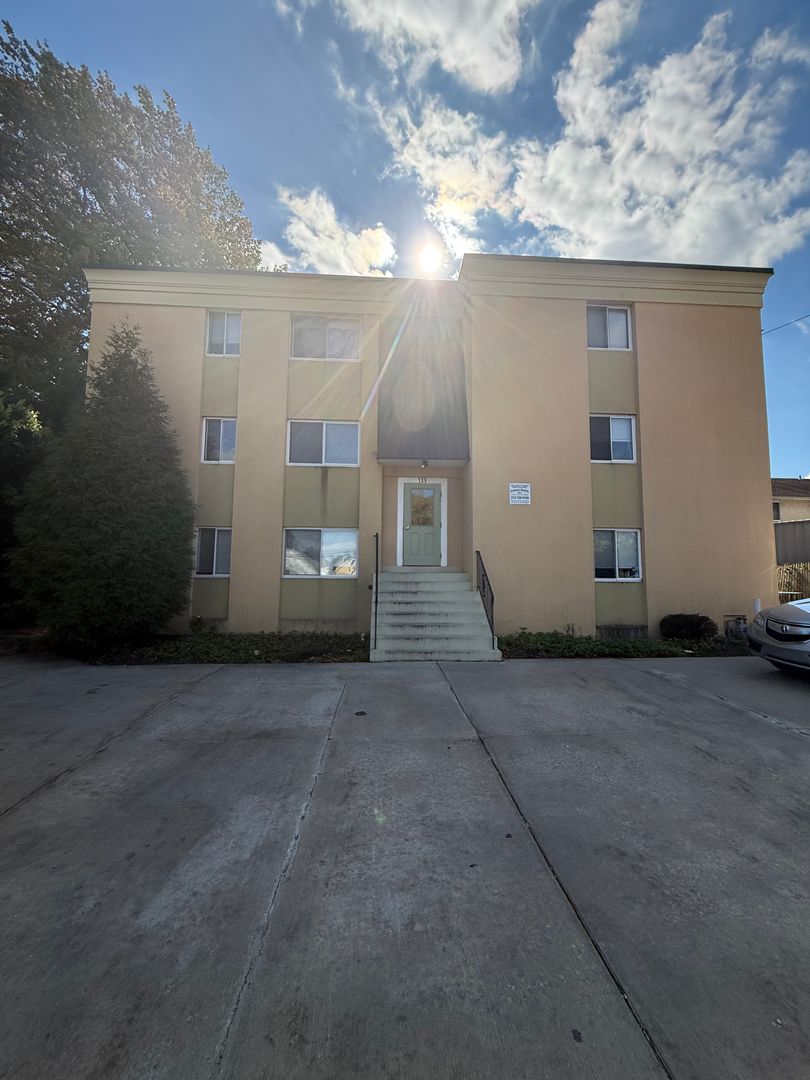 Upper Darby Apartment: 139 S. State Rd.