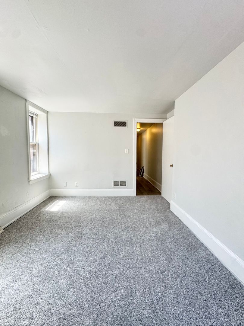 Wilmington Apartment: 704 N. Washington St.