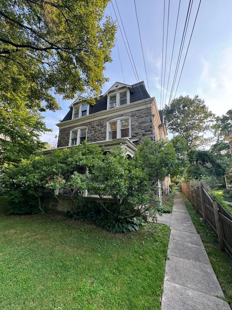 Philadelphia Apartment: 7300 Boyer Street