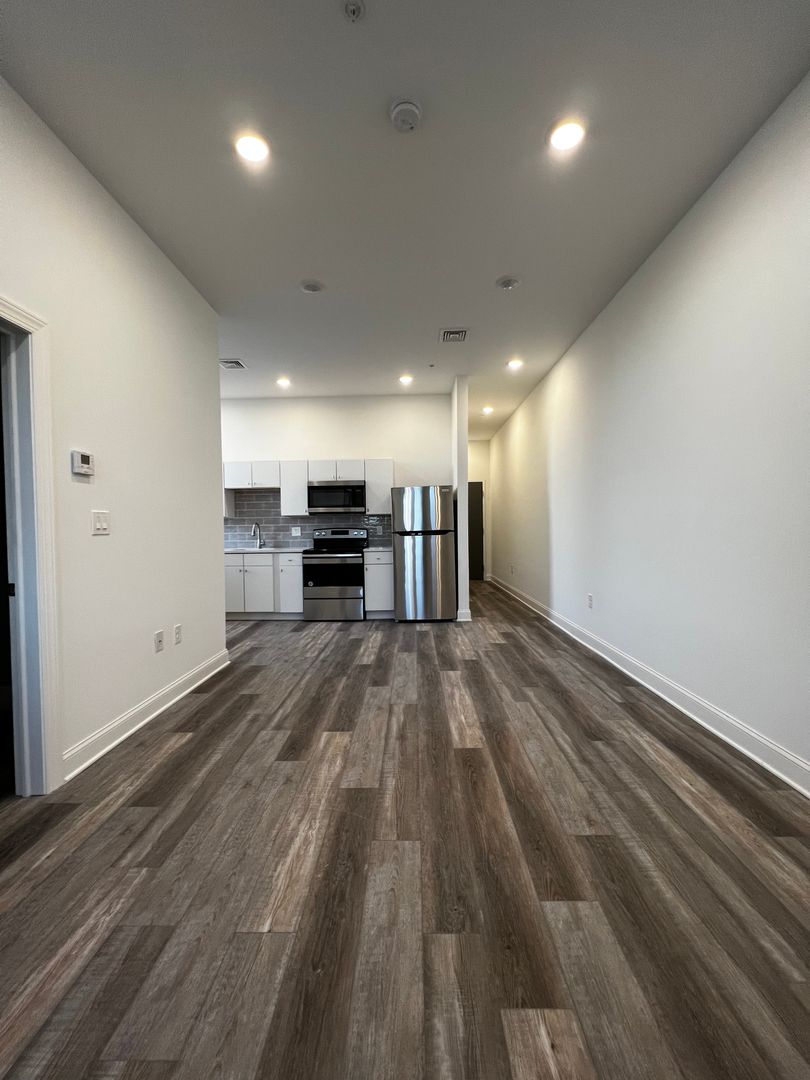 Apartment for rent at 6800 Market St, Upper Darby, PA 19082