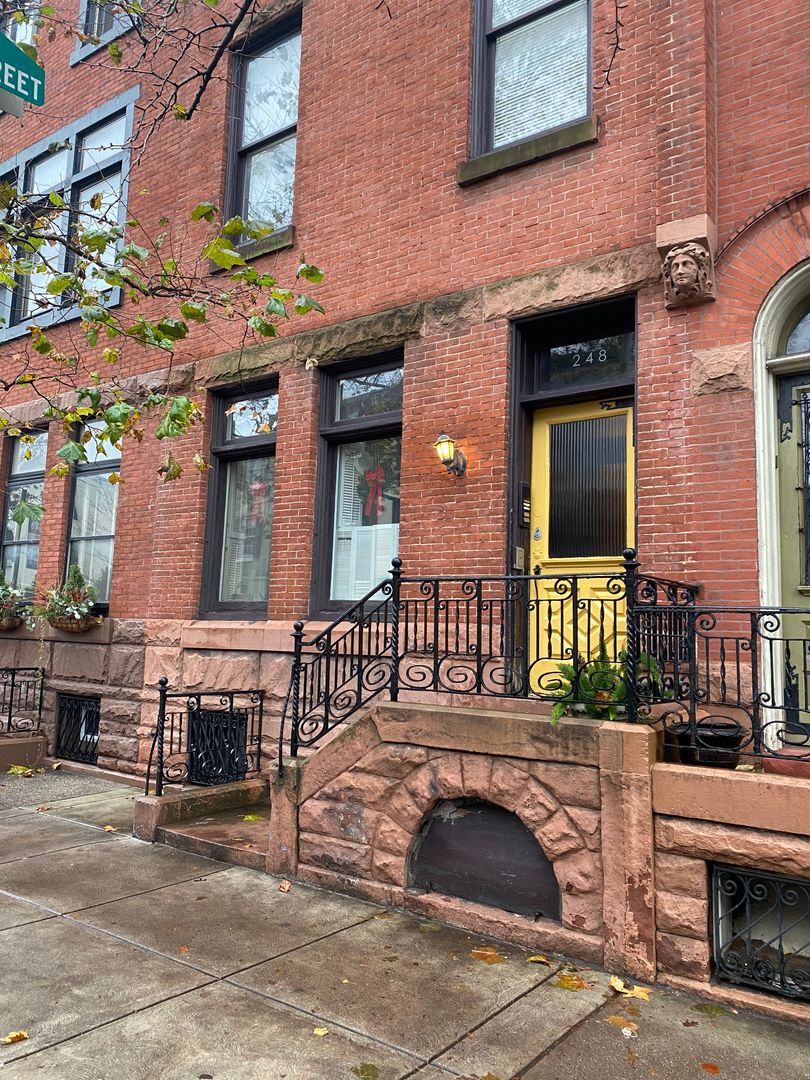 Philadelphia Apartment: 248 S 23rd Street