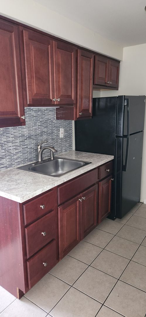 Morton Apartment: 119 Bridge Street