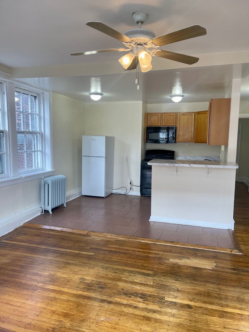 Philadelphia Apartment: 4801-4845 Pine Street