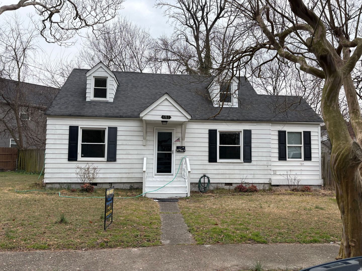 Norfolk House: 401 Fresh Meadow Road