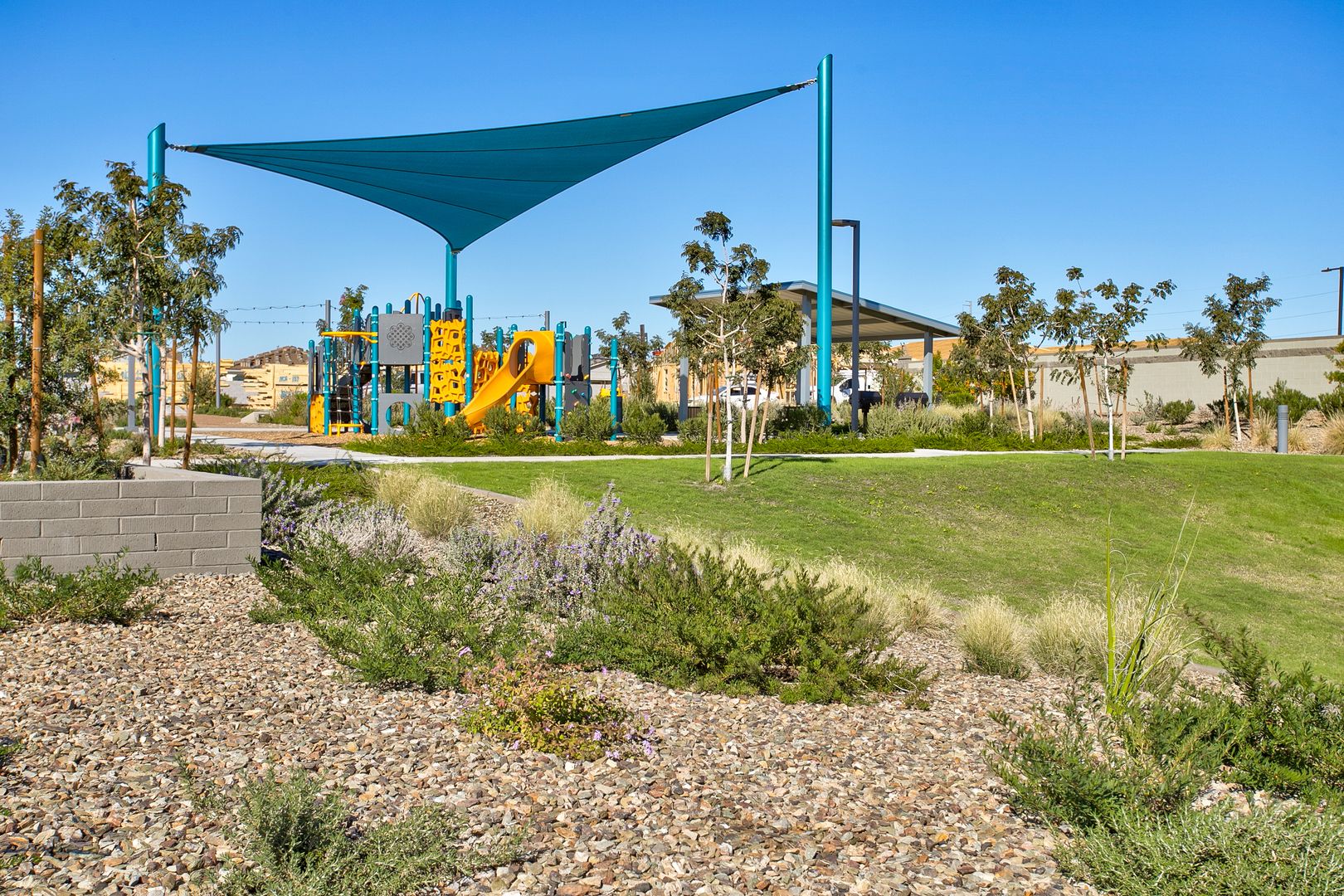 Waddell House: 17032 W El Caminito