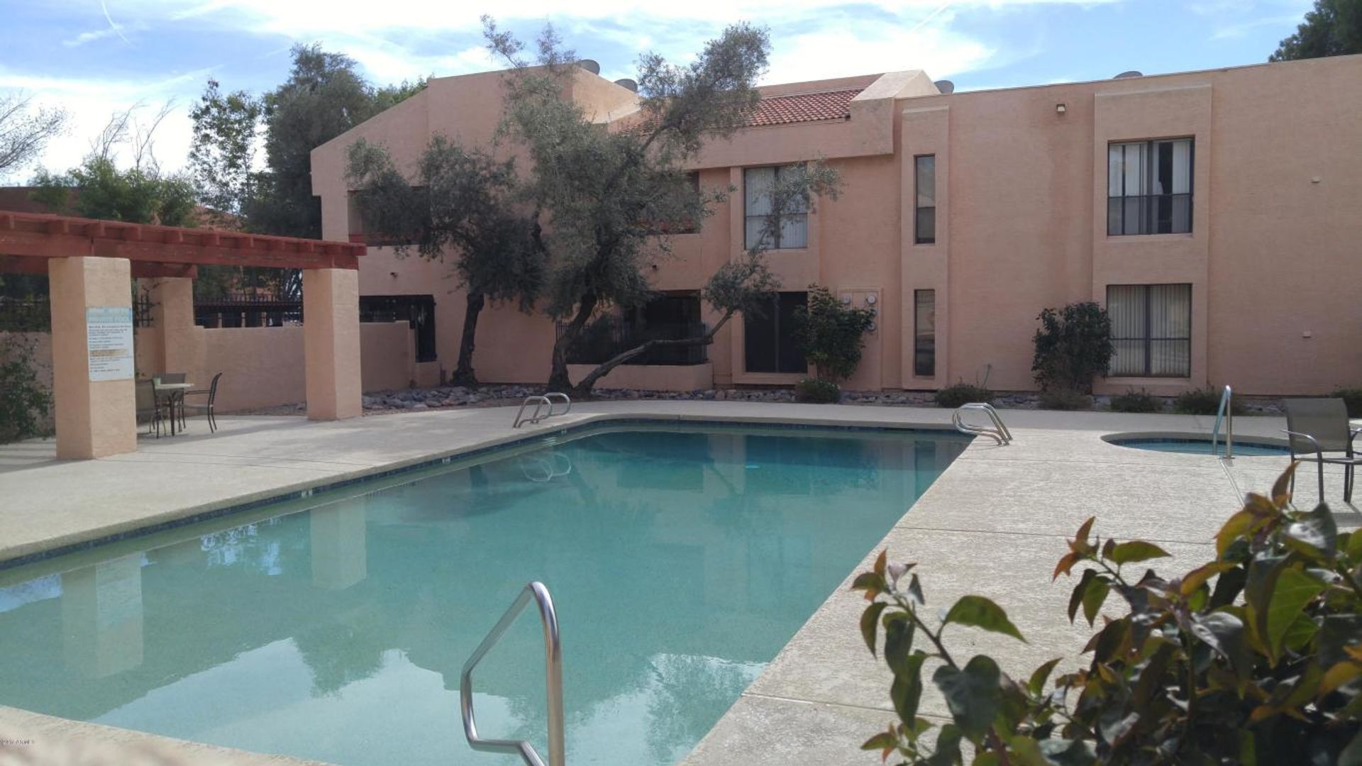 Phoenix House: 3131 W Cochise Dr #207