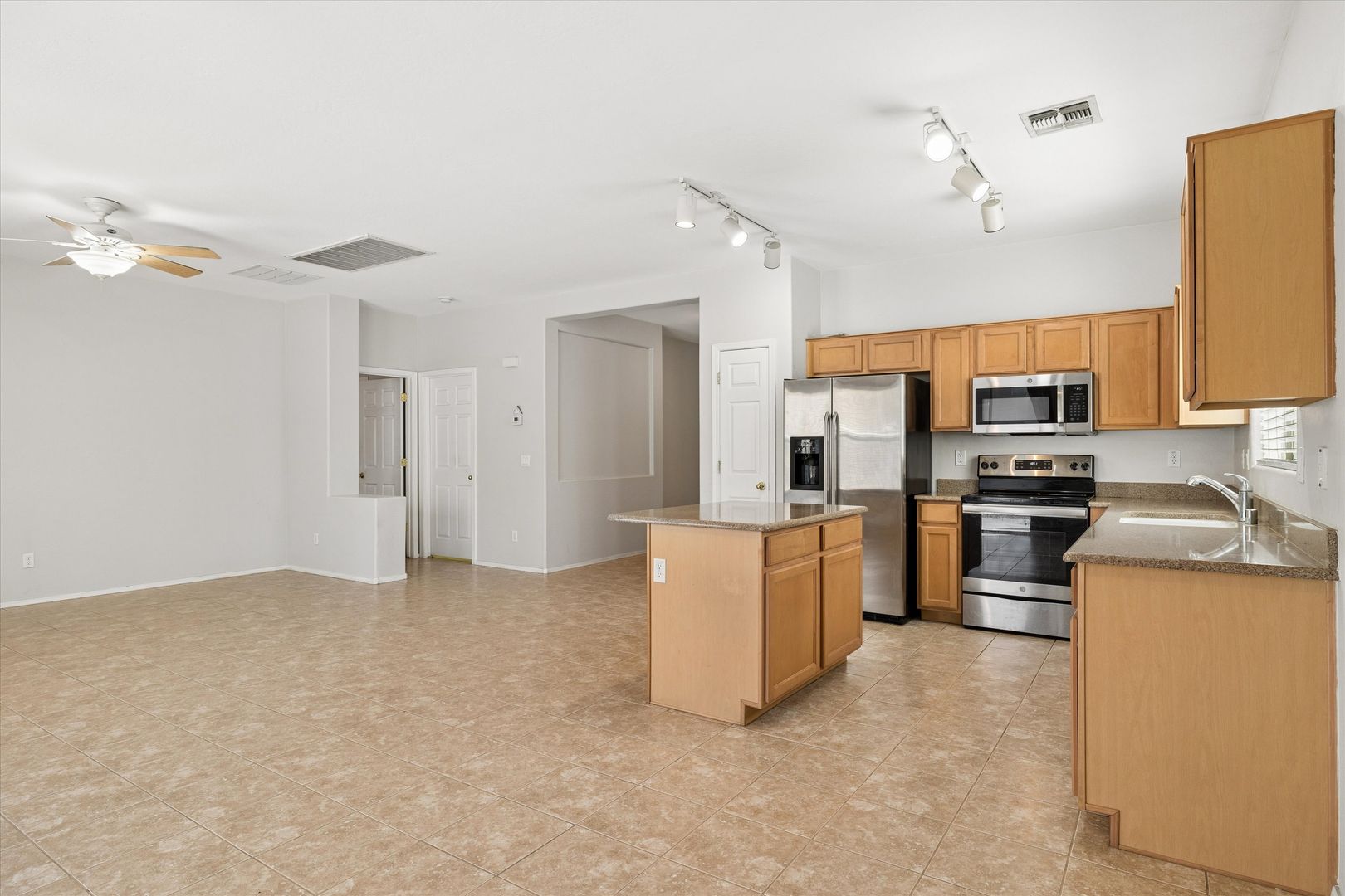 Laveen House: 4323 W T Ryan Lane