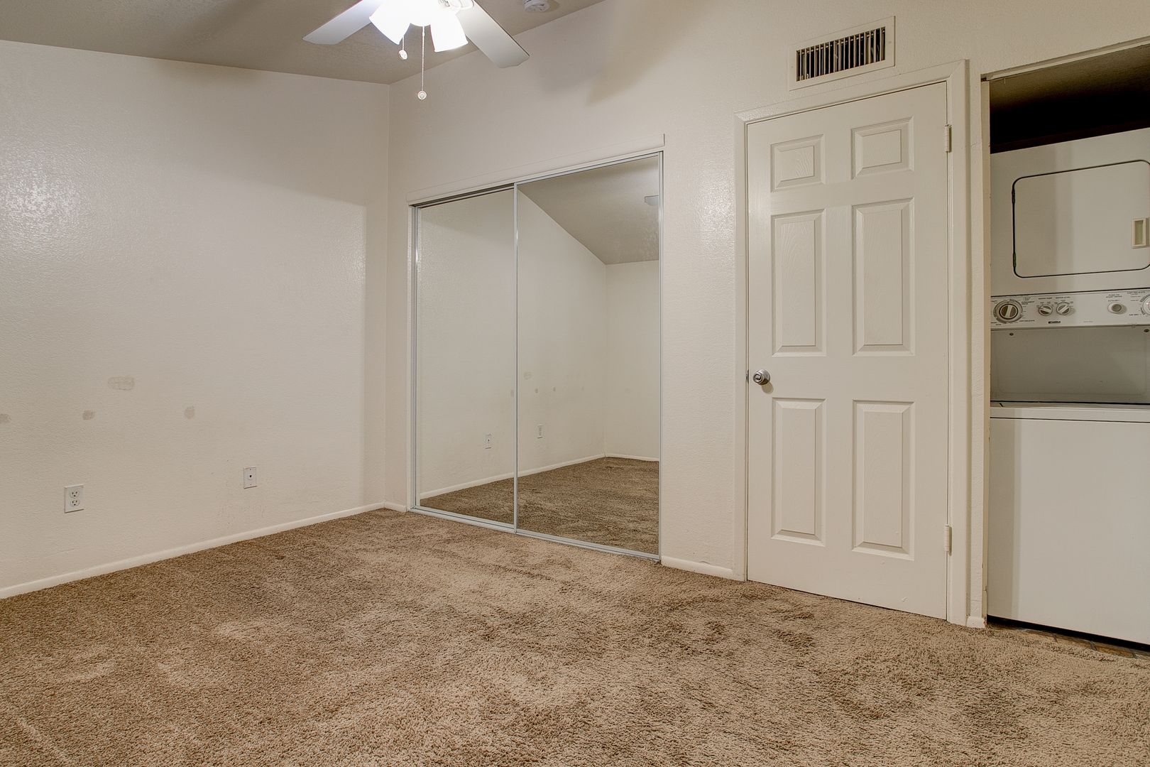 Phoenix Apartment: 7550 N 12th St. #230