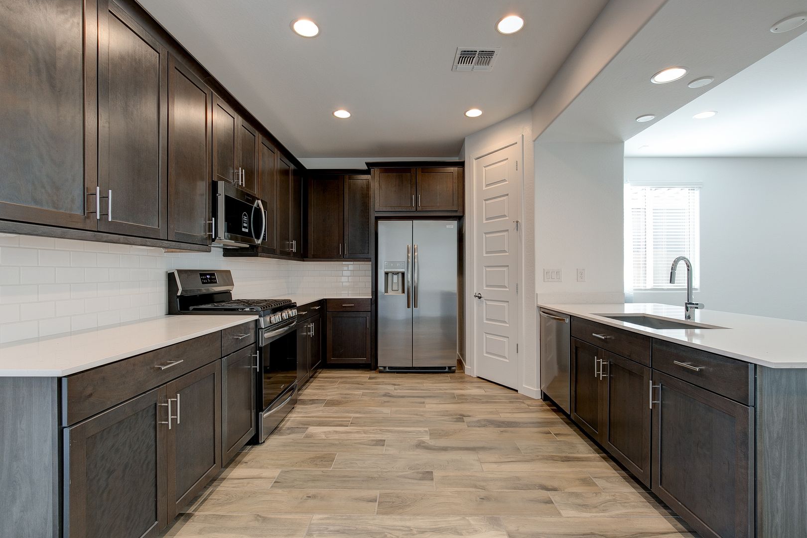 Surprise House: 17036 W Artemisa Avenue