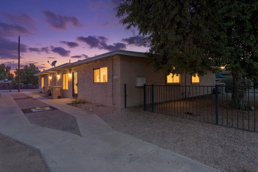 Well maintained 2 bedroom 1 bath in a 4 Plex close to Old Town Glendale available July 1st!!! Tile Throughout and a storage unit Included!!! – photo 1