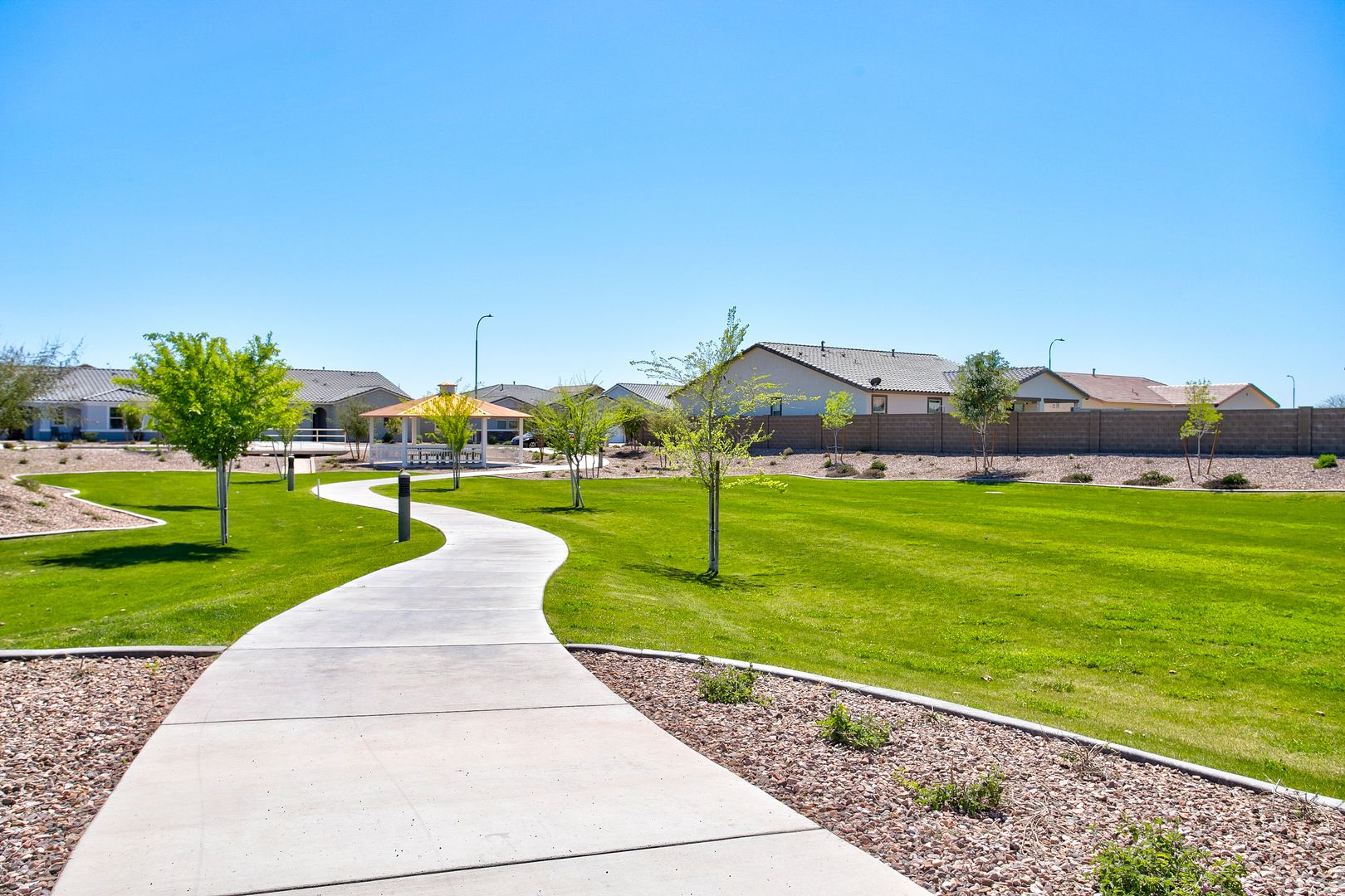 Avondale House: 11442 W La Reata