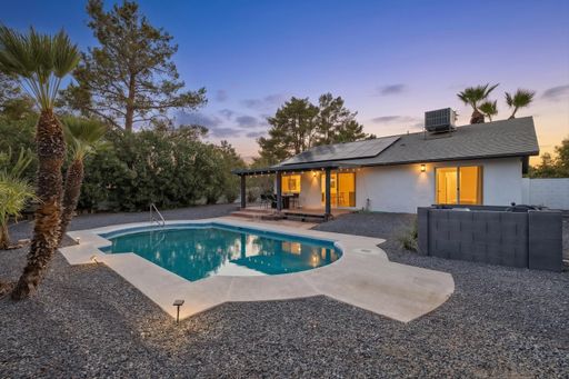 85254!!! Horizon High School!!! POOL!!! Ready NOW!!! 2 car garage, 10k square ft lot, Remodeled, All Appliances!!! The list goes on and on with this one!!! – photo 1