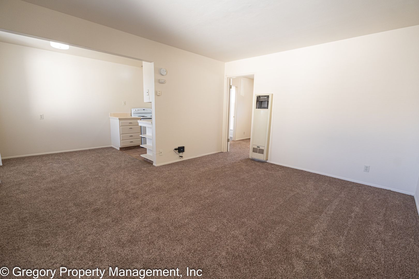 Alameda Apartment: 512 Santa Clara Ave