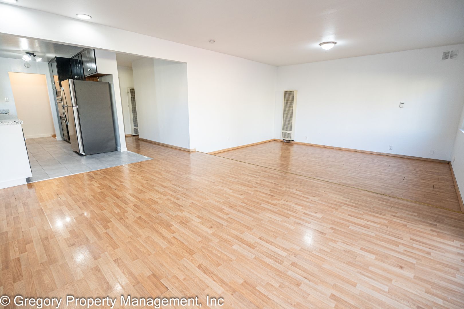 Alameda Apartment: 2211 Pacific Ave