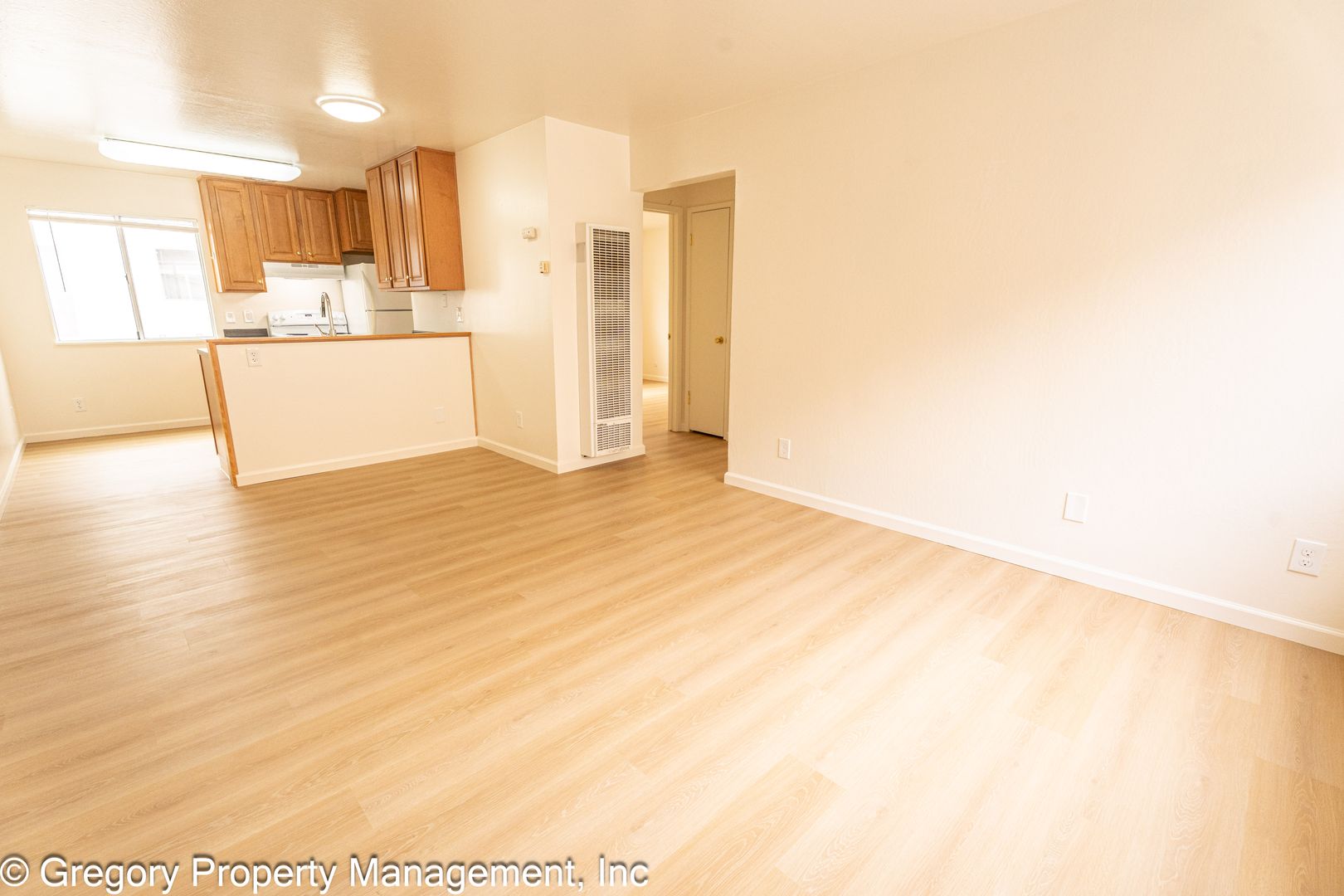Alameda Apartment: 1525 Schiller St
