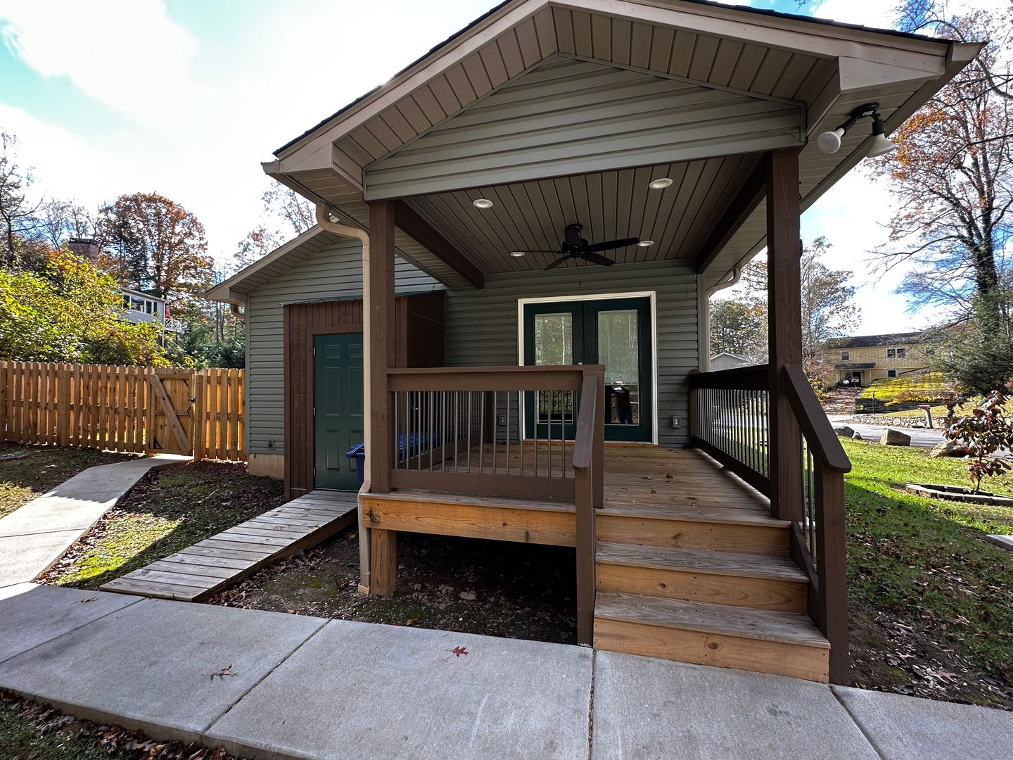 Black Mountain House: 210 N Park Lane