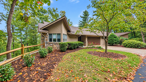 Spacious Townhome In North Asheville! – photo 1