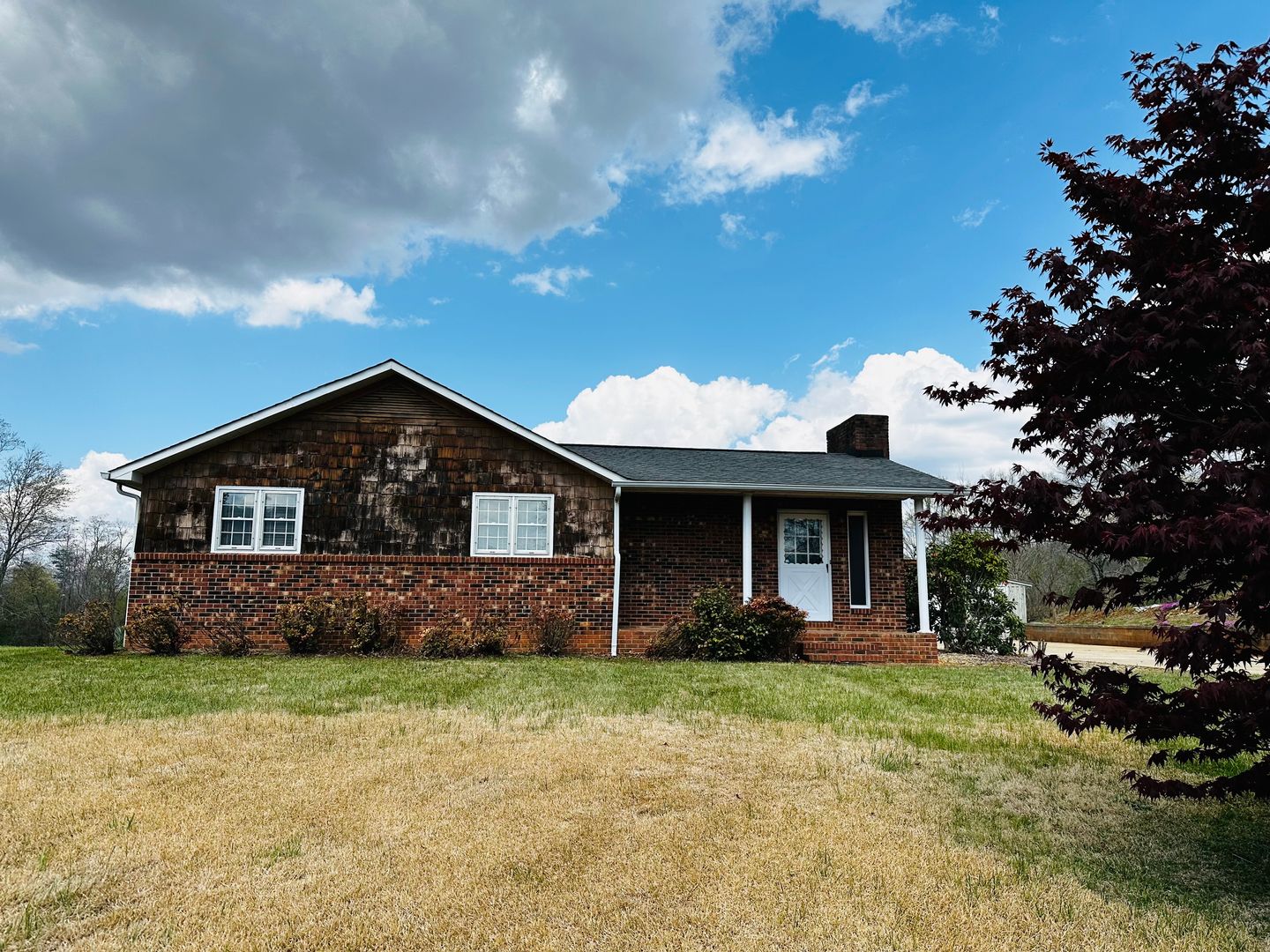 Old Fort House: 2611 Old Fort-Sugar Hill Rd