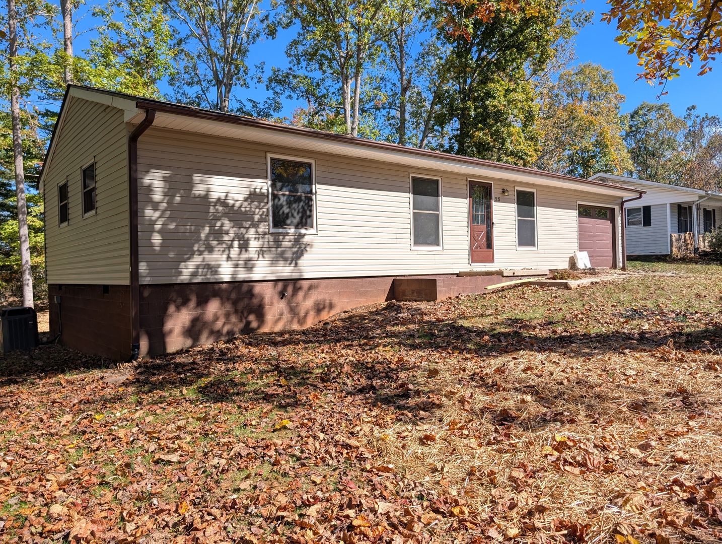 Weaverville House: 25 Wildwood Ave