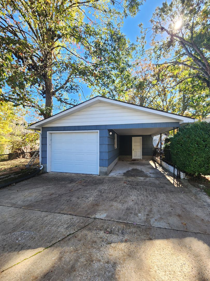 104 Second Street, Black Mountain, NC 28711