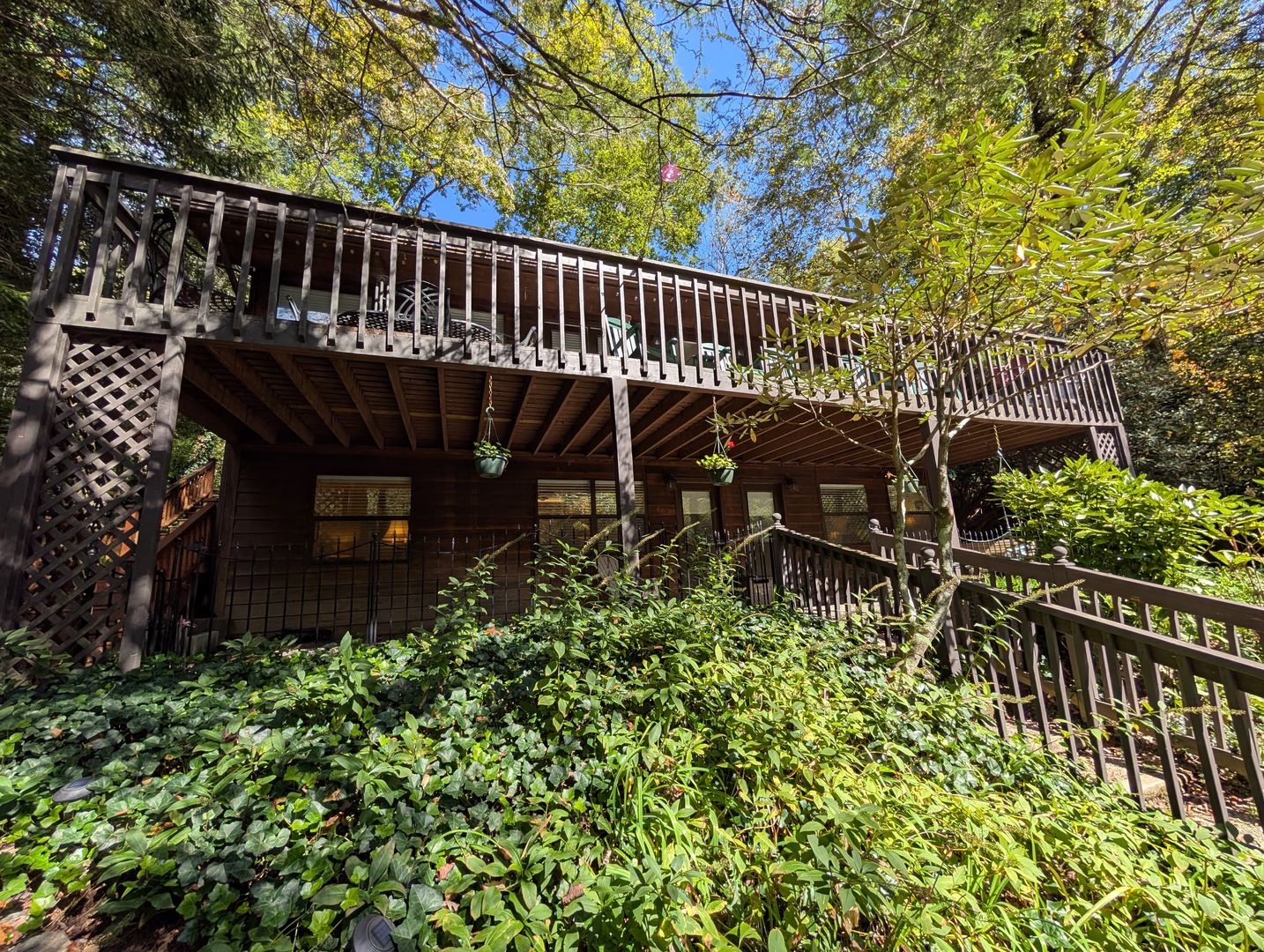 Furnished Montreat Basement Apartment! - Utilities Included