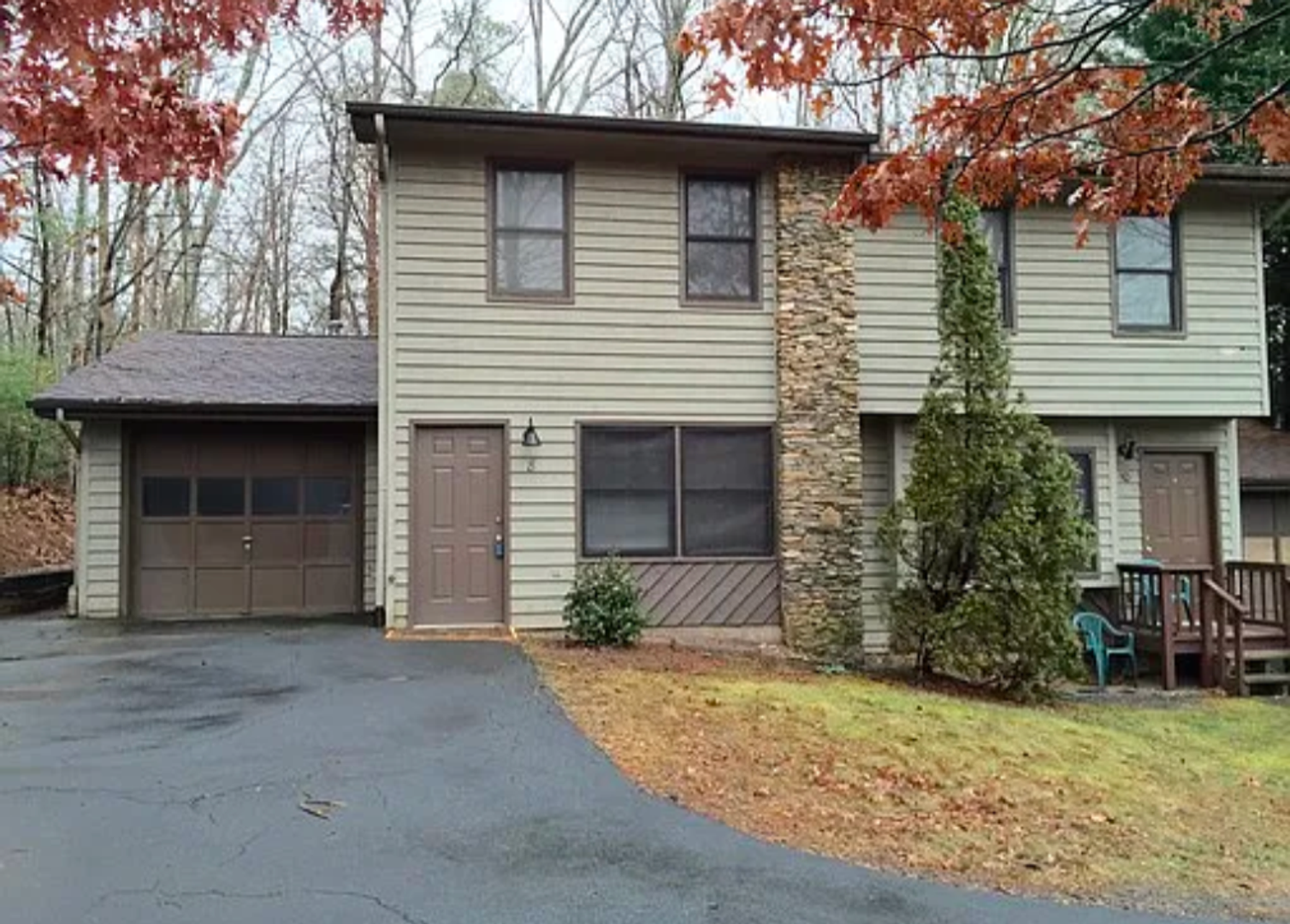 Arden House: 8 Azalea Road