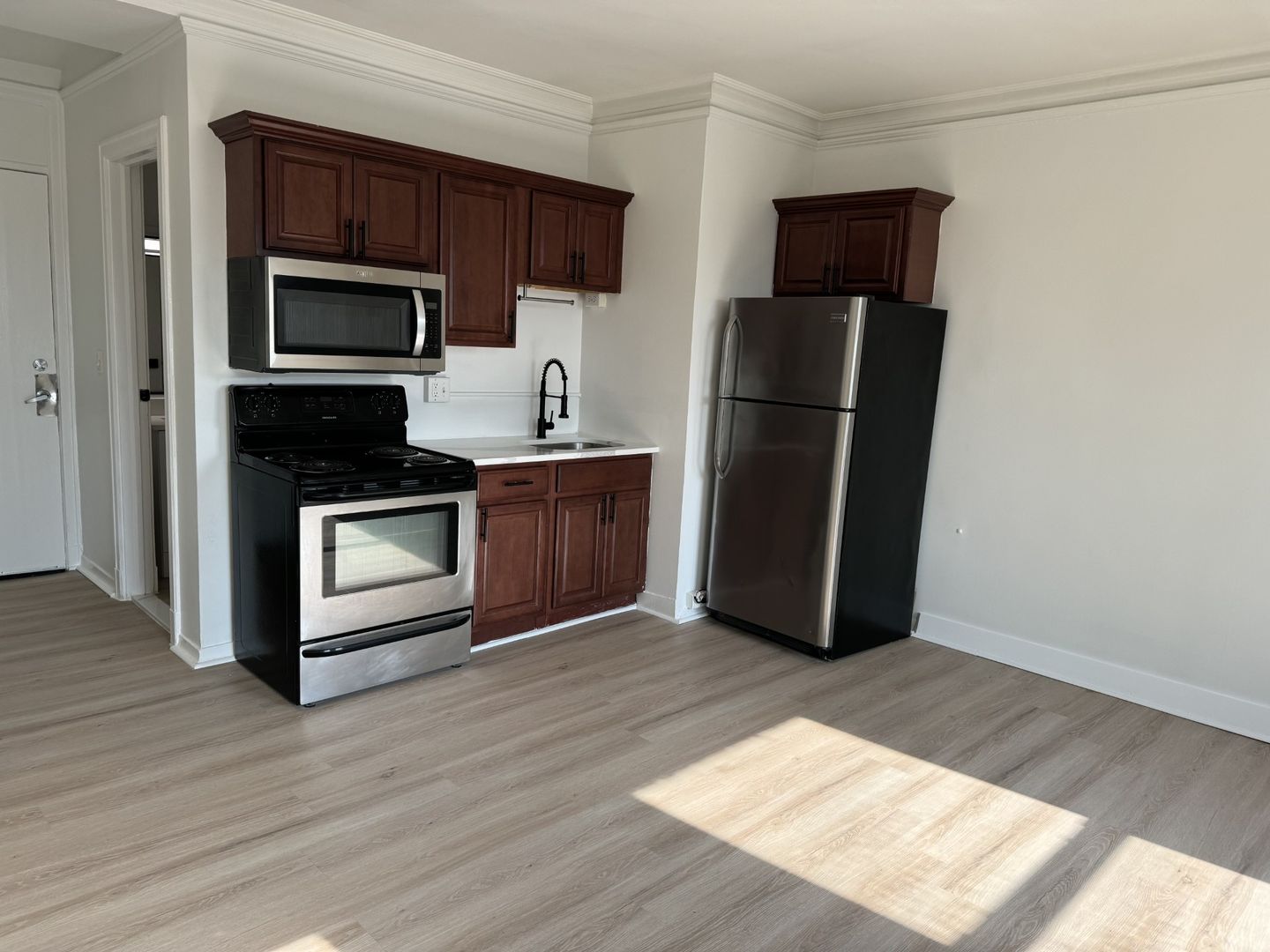 Rochester Apartment: 111 East Ave