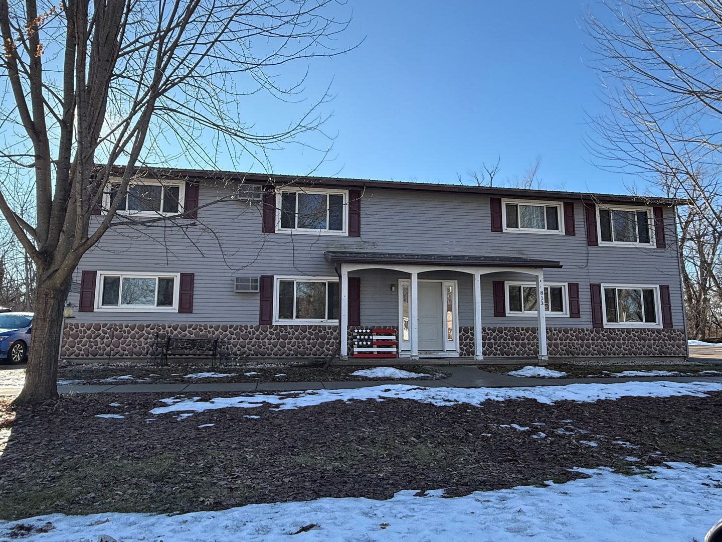 Winneconne Apartment: 815 Elm St