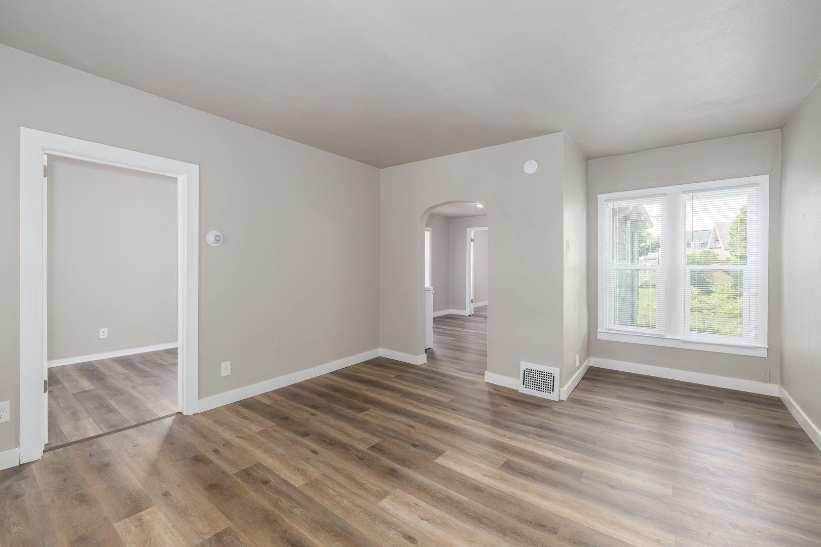 Fond Du Lac Apartment: 220 4th St
