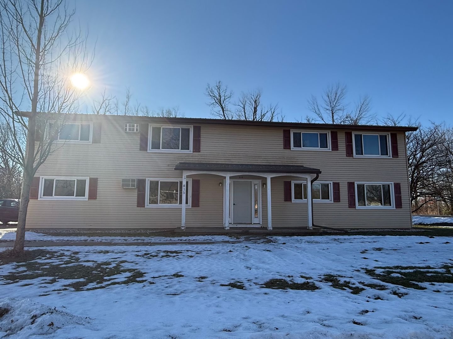 Winneconne Apartment: 813 Elm St