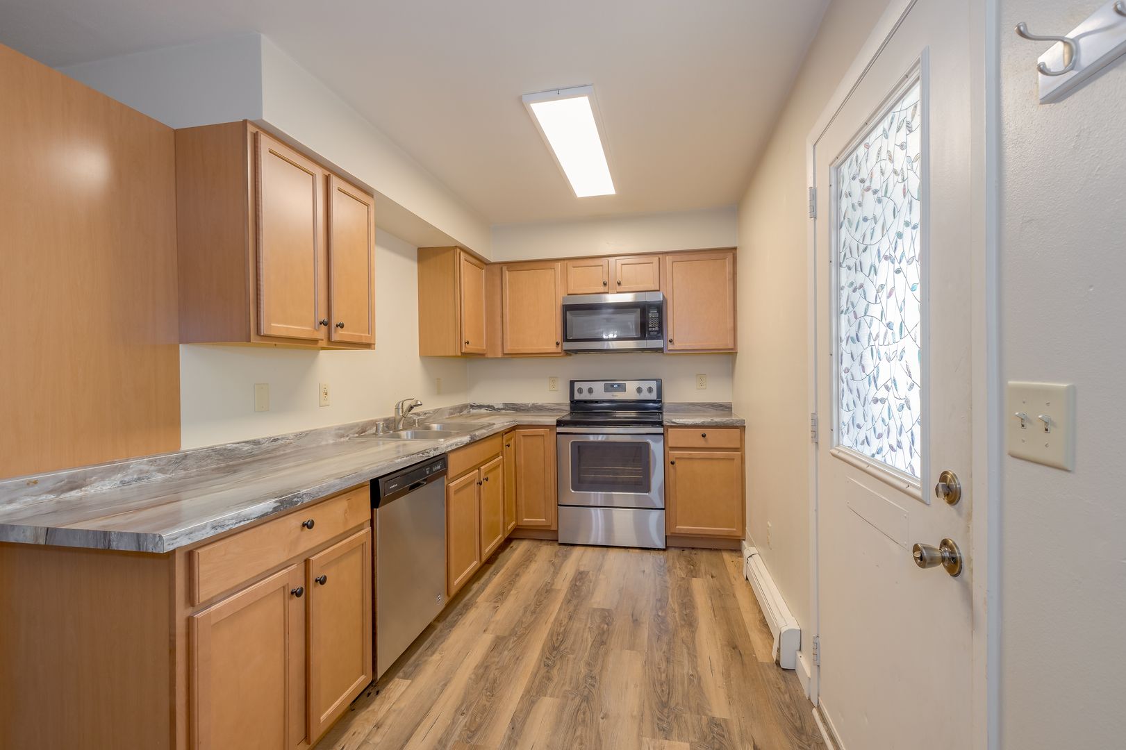 Oshkosh Apartment: 836 Vine Ave