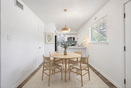 806 E 13th St. Unit #102 - Grey Rock Unit #102 - 2x1, Georgetown, TX – photo 1