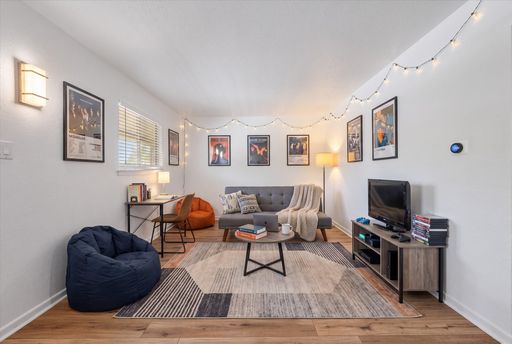 Newly Remodeled Apartments – Walk to Southwestern University! Now Leasing Spacious 1 & 2 Bedroom Apartments! – photo 1