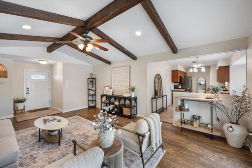 Beautifully Updated 3-Bedroom Home in a Prime Location! – photo 1