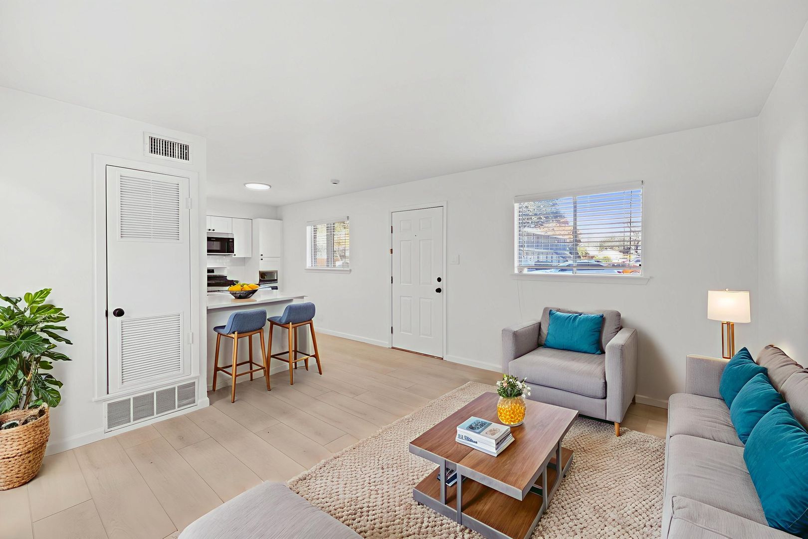 Georgetown Apartment: 806 E 13th St Unit #108