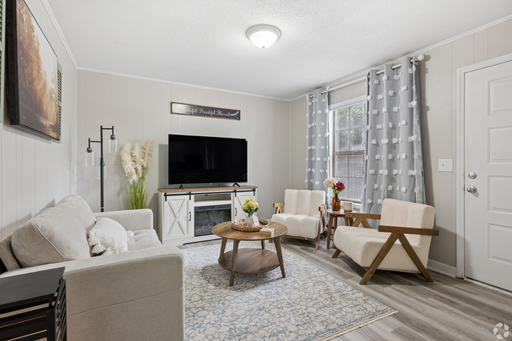 August Specials: $700 OFF select 1 Bedroom Apartments! ****