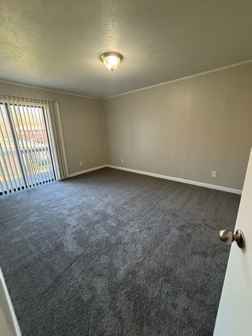 Kernersville Apartment: 515-A Springbrook Drive