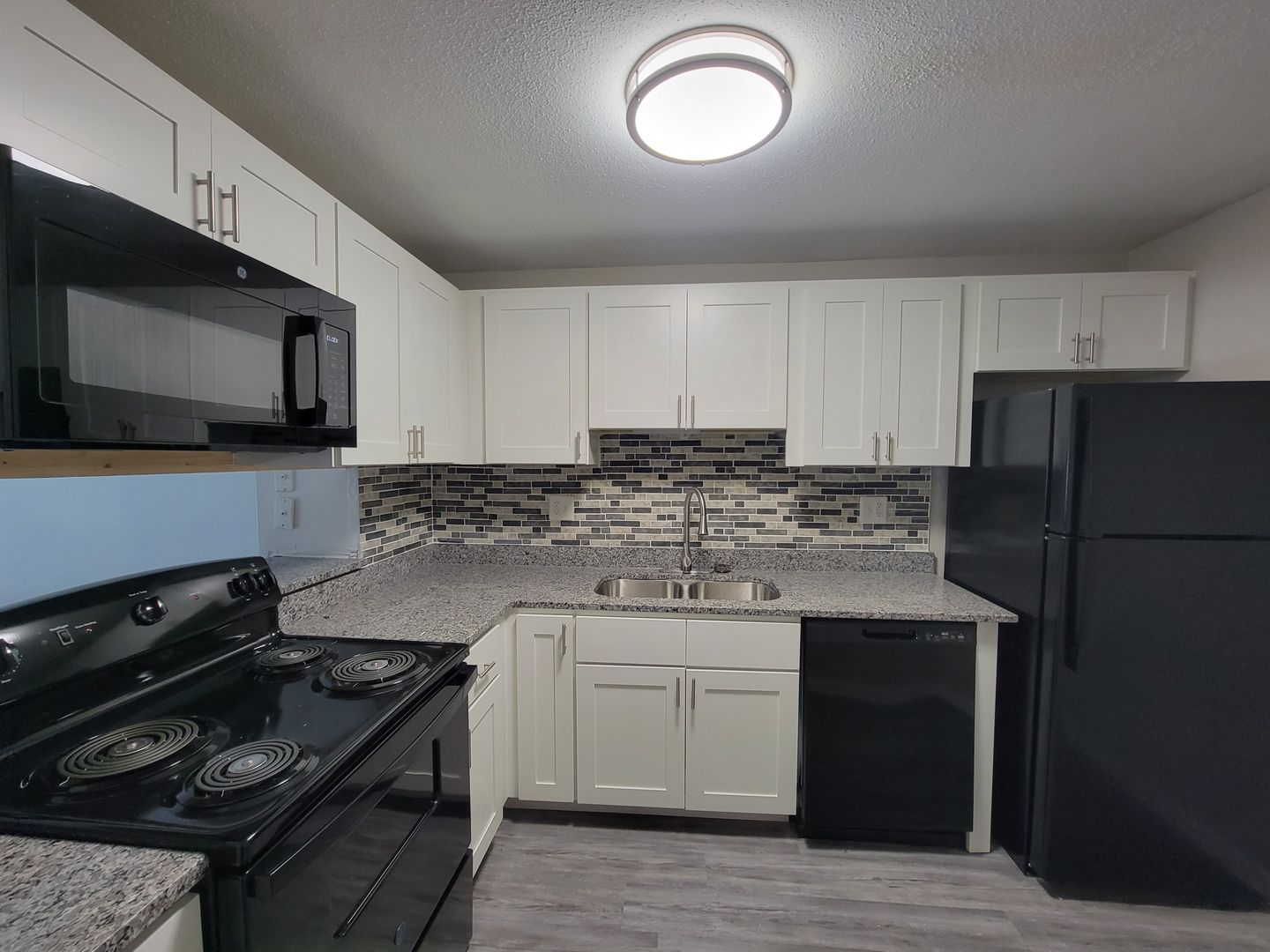 Shawnee Apartment: 6527 Reeder Street