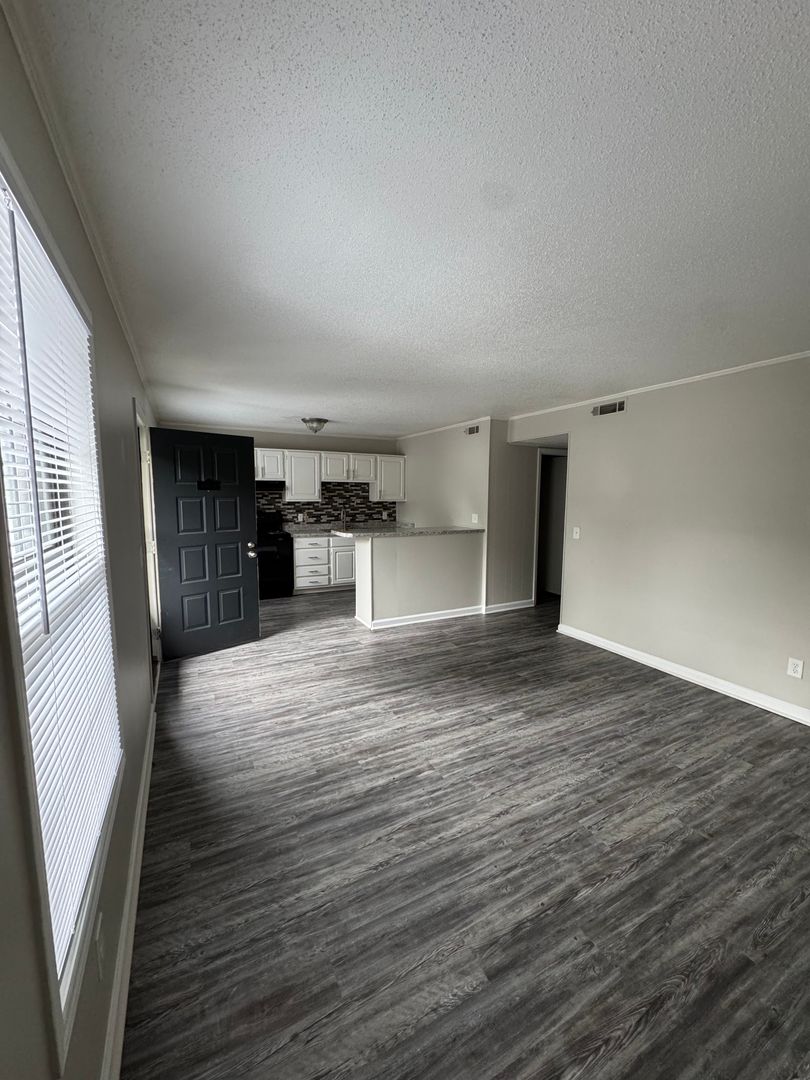 Kernersville Apartment: 515-A Springbrook Drive
