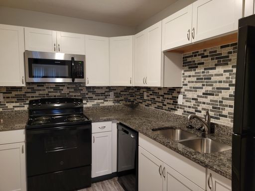 10901 W 66th St, 102 – photo 1