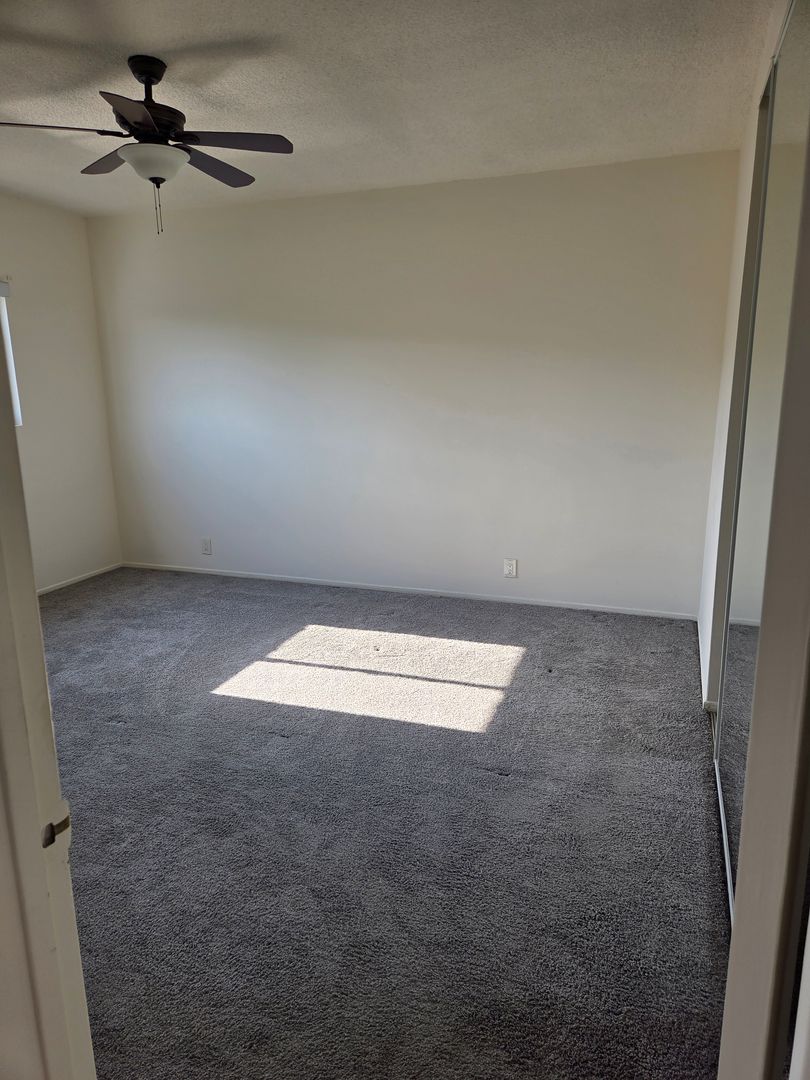 Glendale Apartment: 2207 N Verdugo Rd